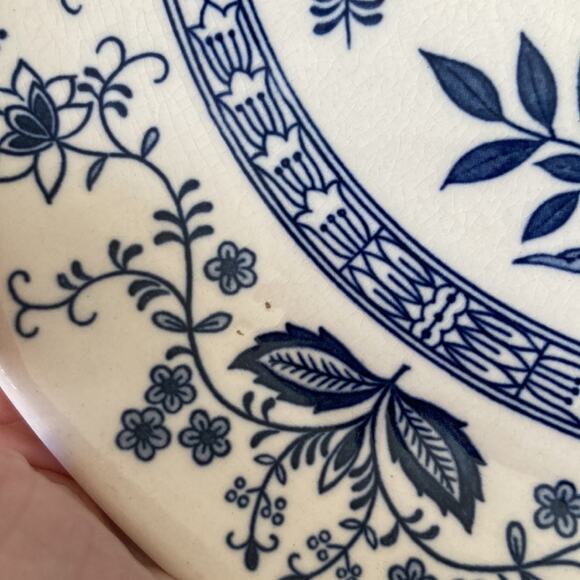 Vintage “Blue Onion” Transferware Dinner Plates, 2 - Picture 4 of 10